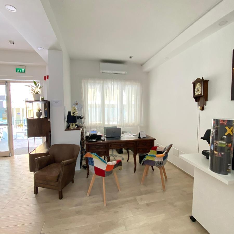 Hotel Bed And Book Rimini Luaran gambar