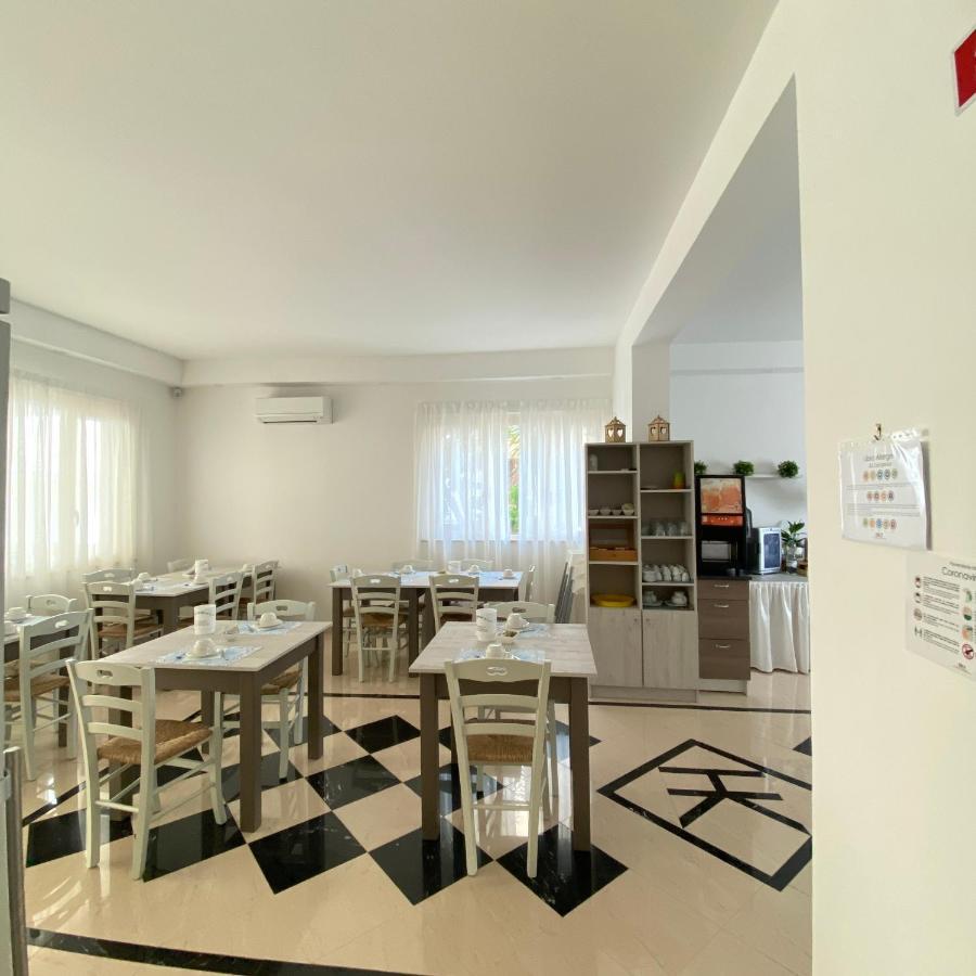 Hotel Bed And Book Rimini Luaran gambar