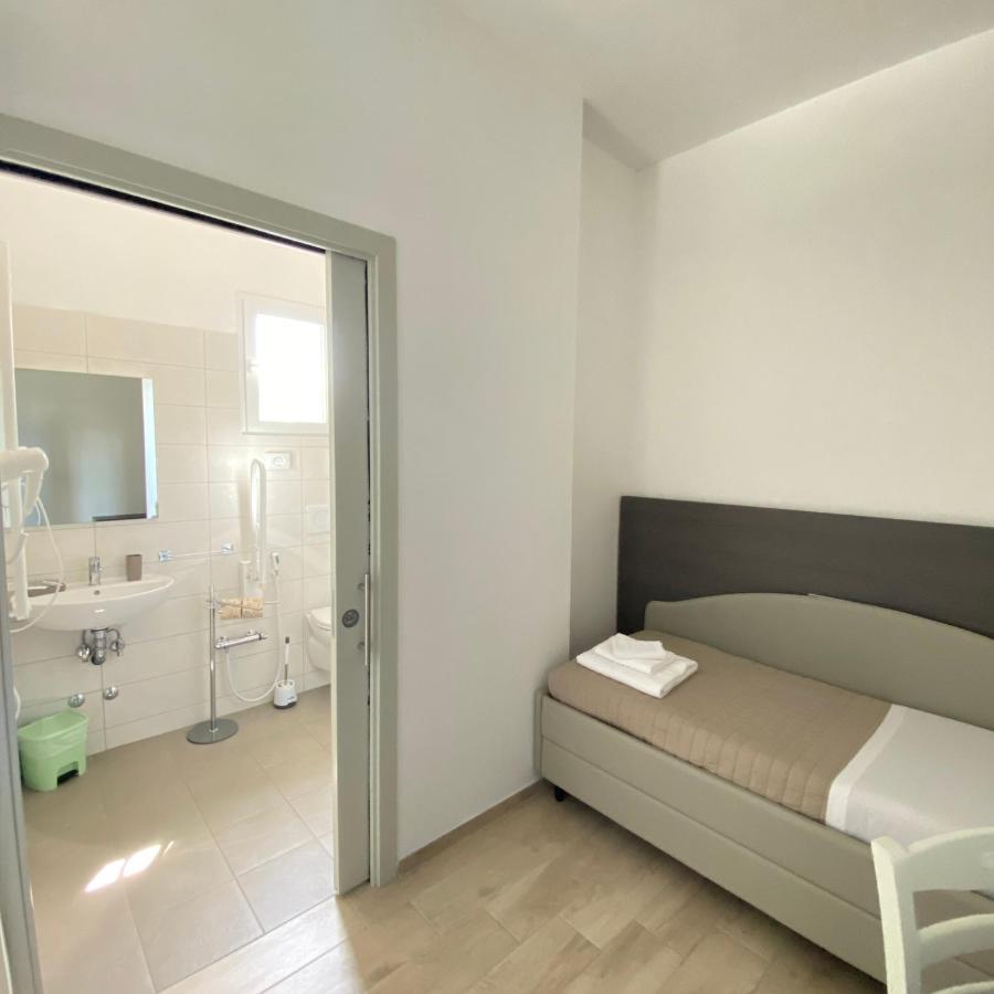 Hotel Bed And Book Rimini Luaran gambar