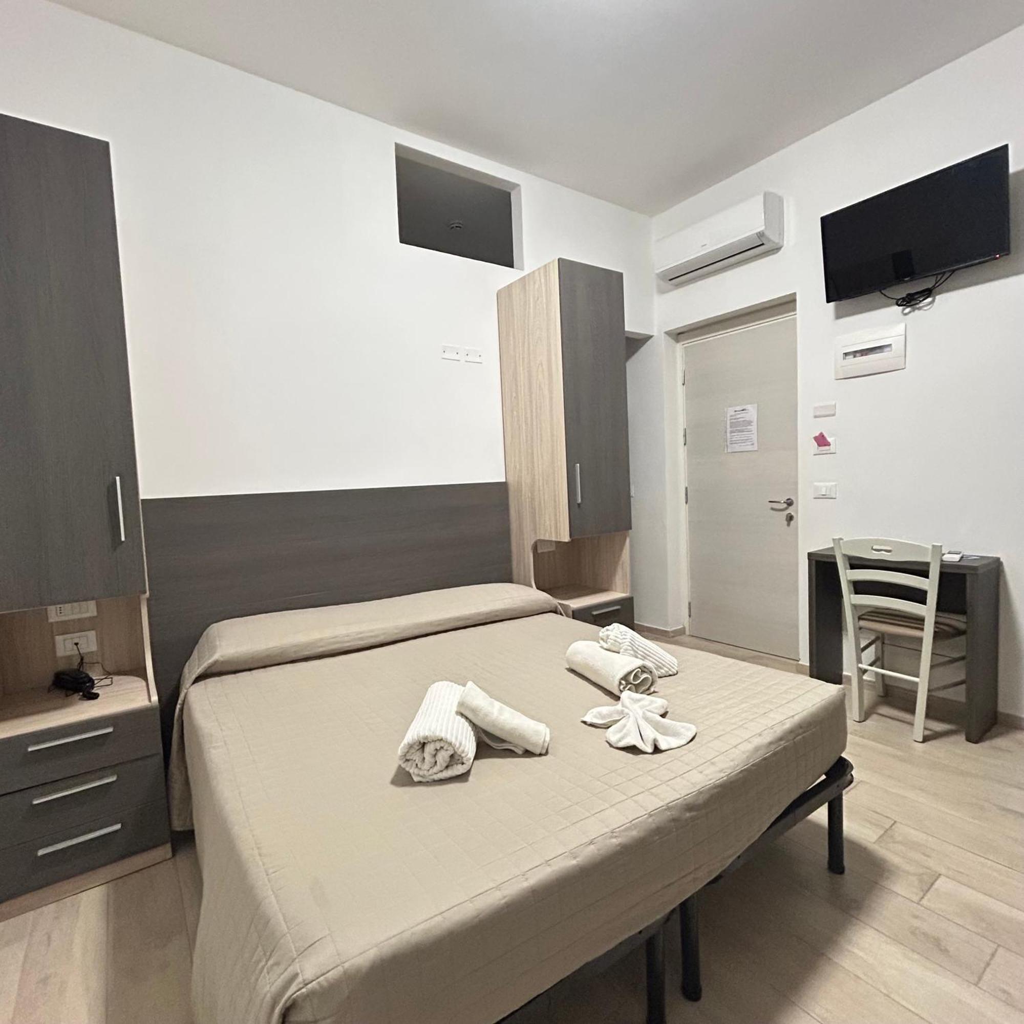 Hotel Bed And Book Rimini Luaran gambar